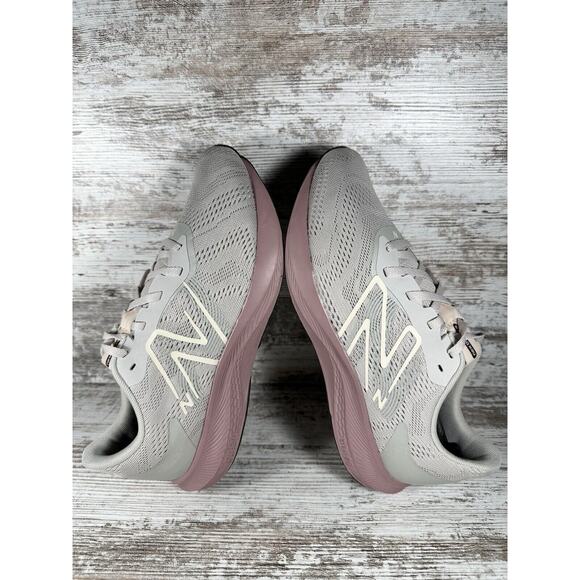 Women's New Balance DynaSoft Pro Run V2 Light Biege Running Shoes Sz 9B Athletic - Picture 6 of 10